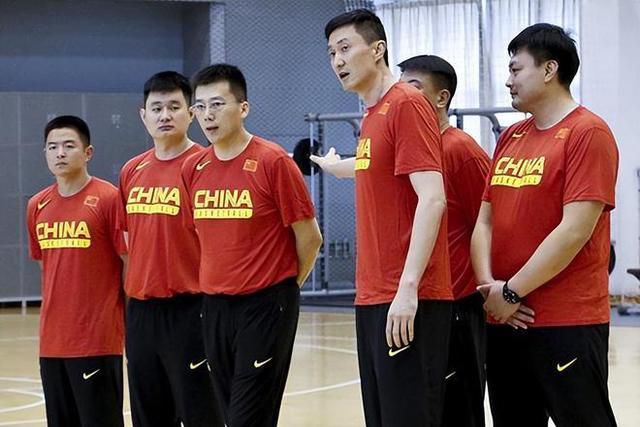 黄黄的